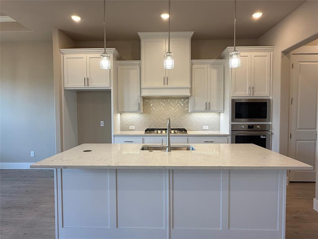 901 Capella Lane