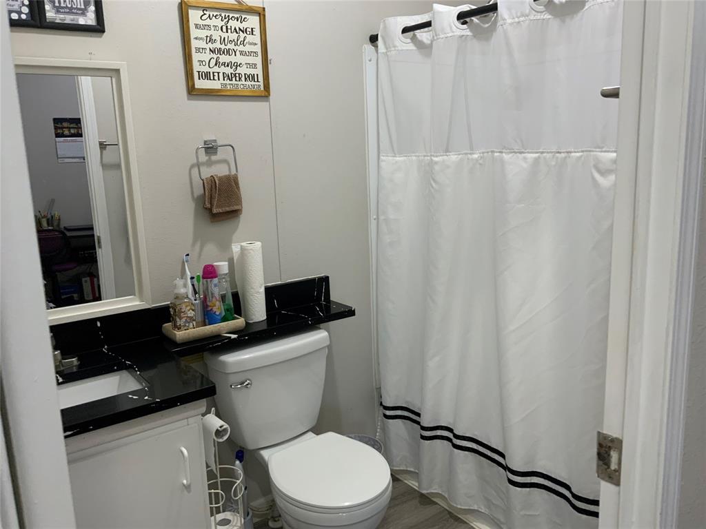 Whiskers By The Lake - Residential