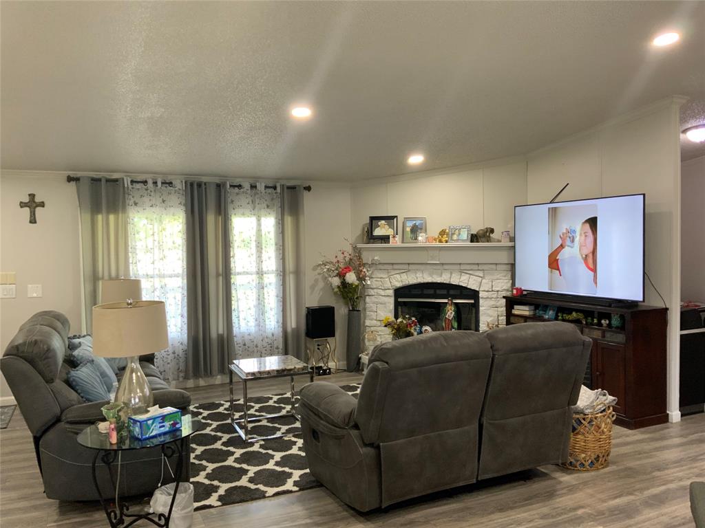 Whiskers By The Lake - Residential