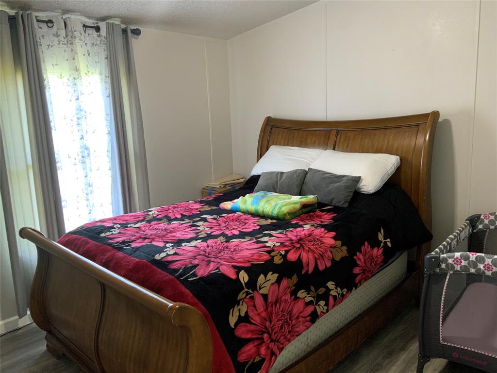 Whiskers By The Lake - Residential