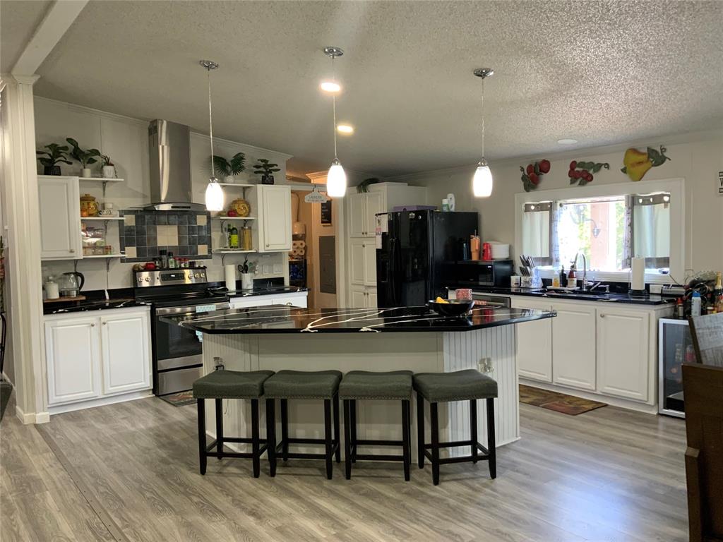 Whiskers By The Lake - Residential