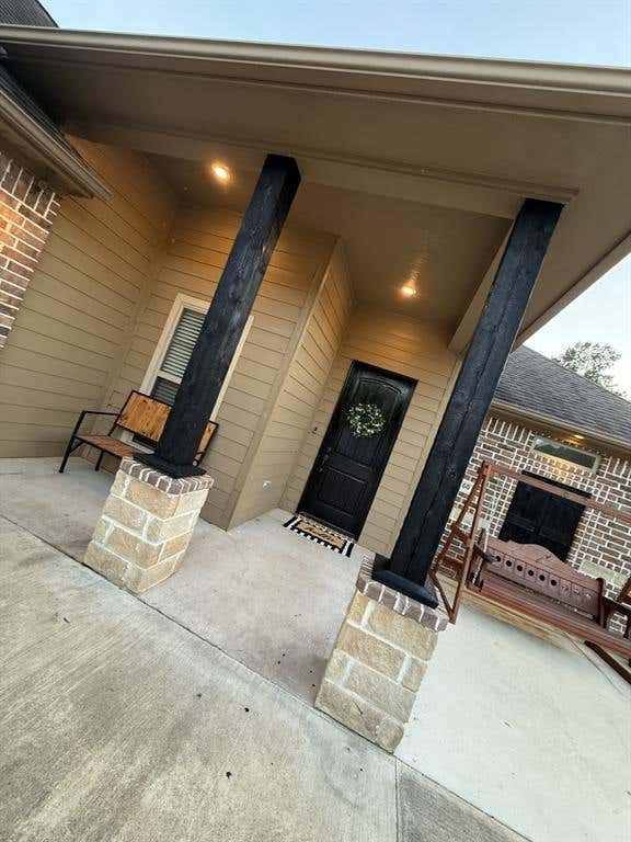 Photo of 160 Serenity Lane, Marshall, TX 75672 (MLS # 21353673)