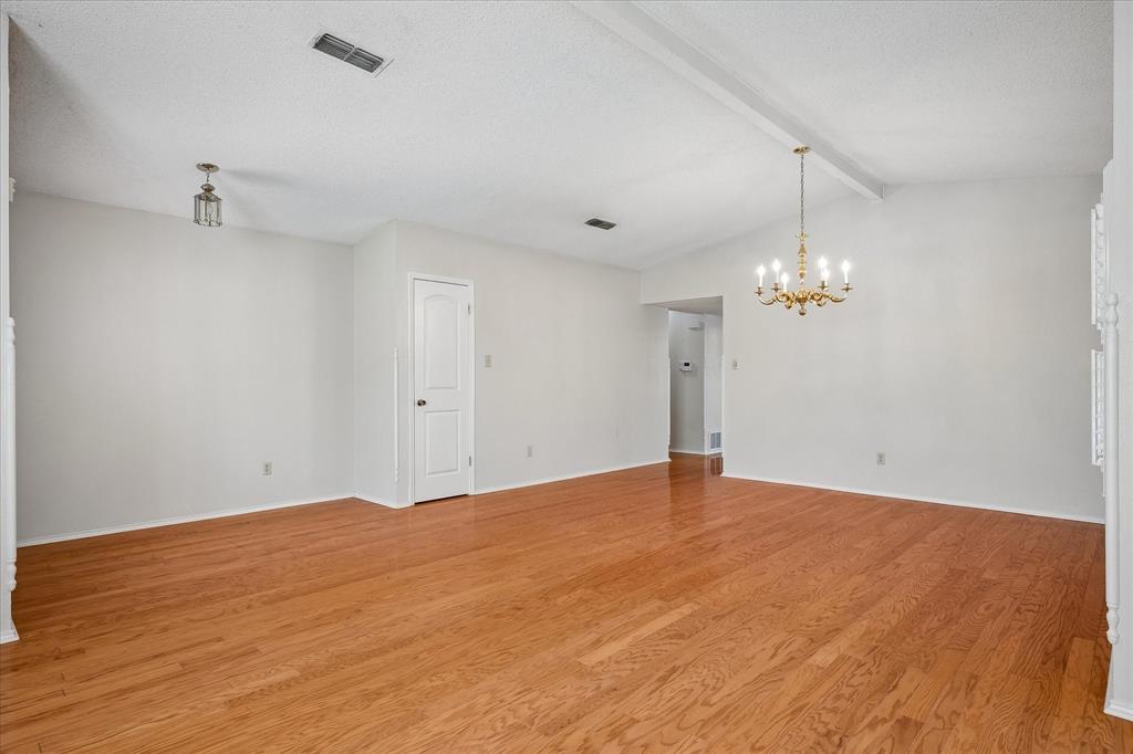 5516 Valparaiso Trail