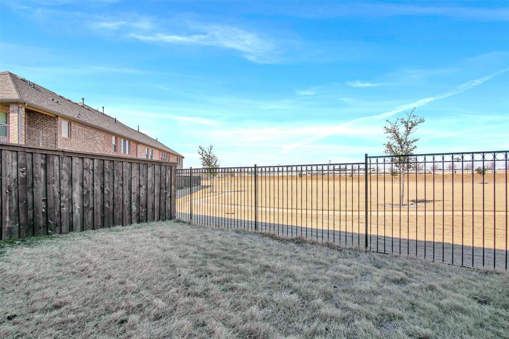 Villages Of Prairie Commons West - Residential Lease