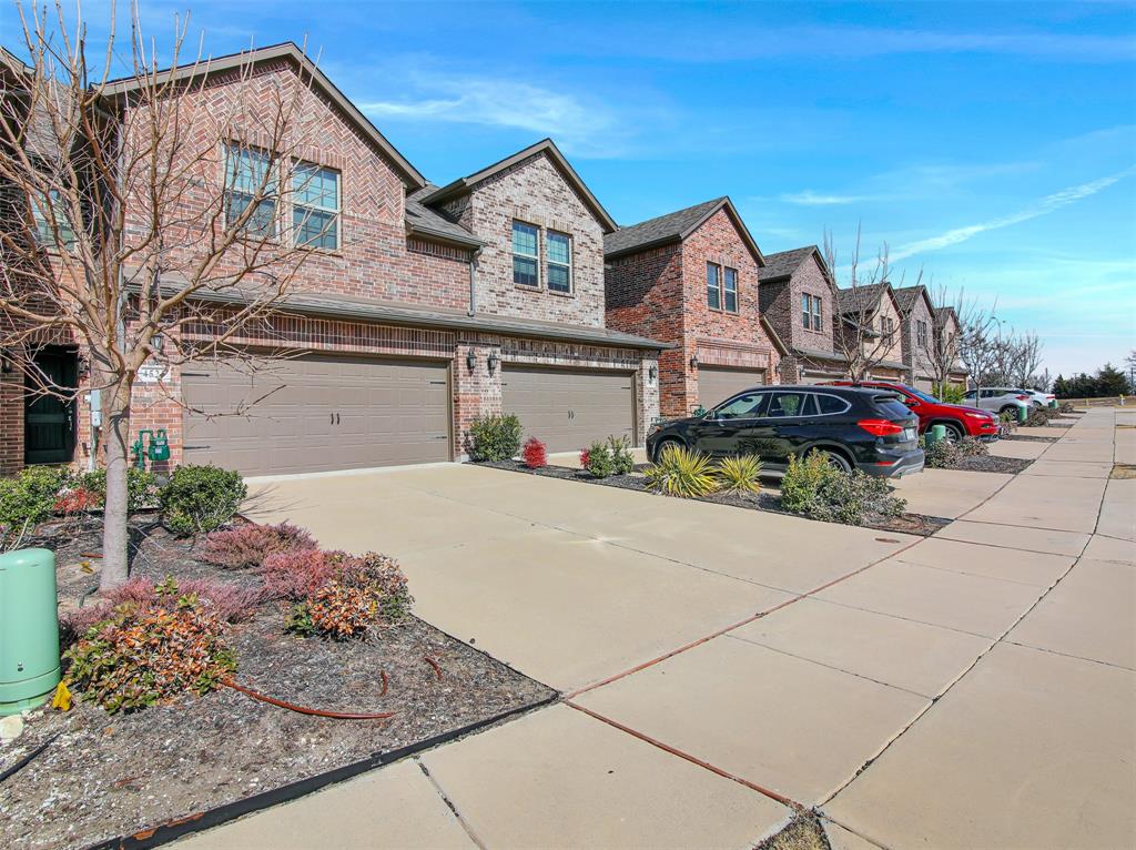 Villages Of Prairie Commons West - Residential Lease