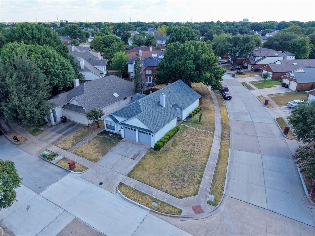 6813 Hickory Creek
