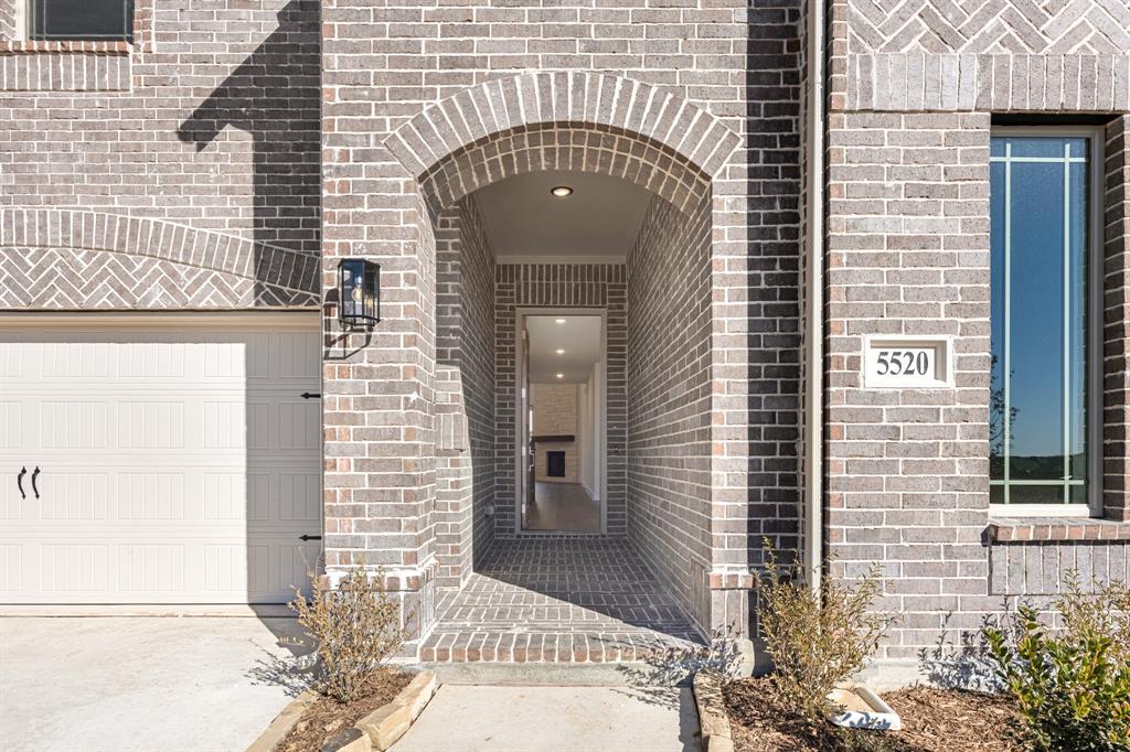 5520 Sweetwater Drive