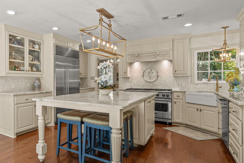 1905 Indian Creek Drive