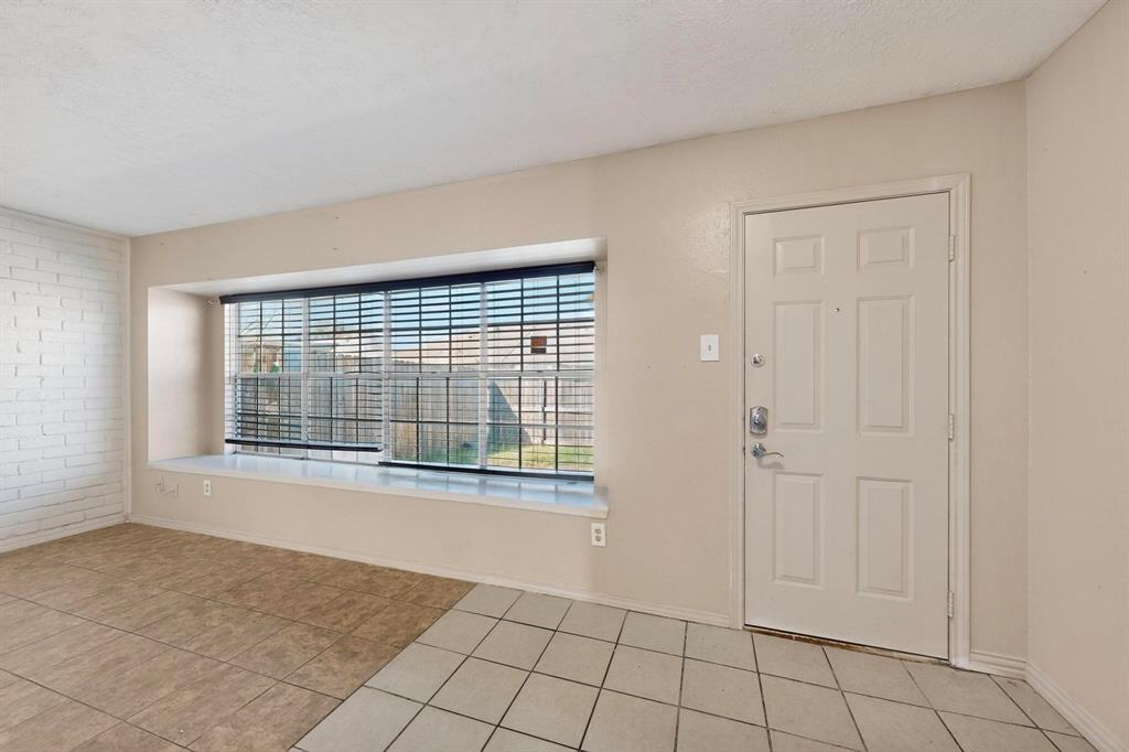 Mountain Creek Twnhs - Residential