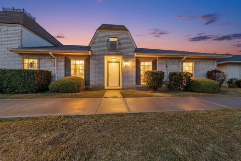 8 W Townhouse Lane 32 Grand Prairie TX 75052