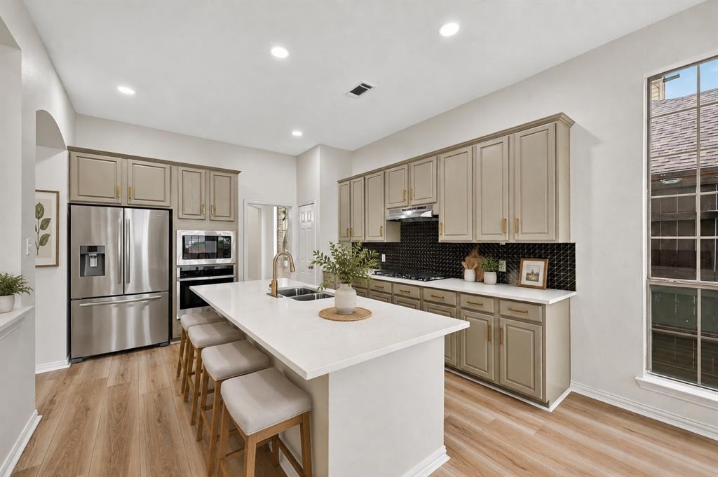 2717 Whispering Trail
