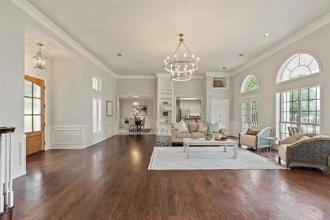 606 Sorita Circle