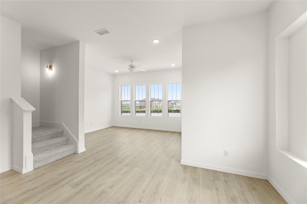 921 Janwood