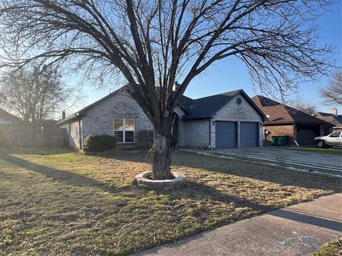 824 Johnston Lane Cedar Hill TX 75104