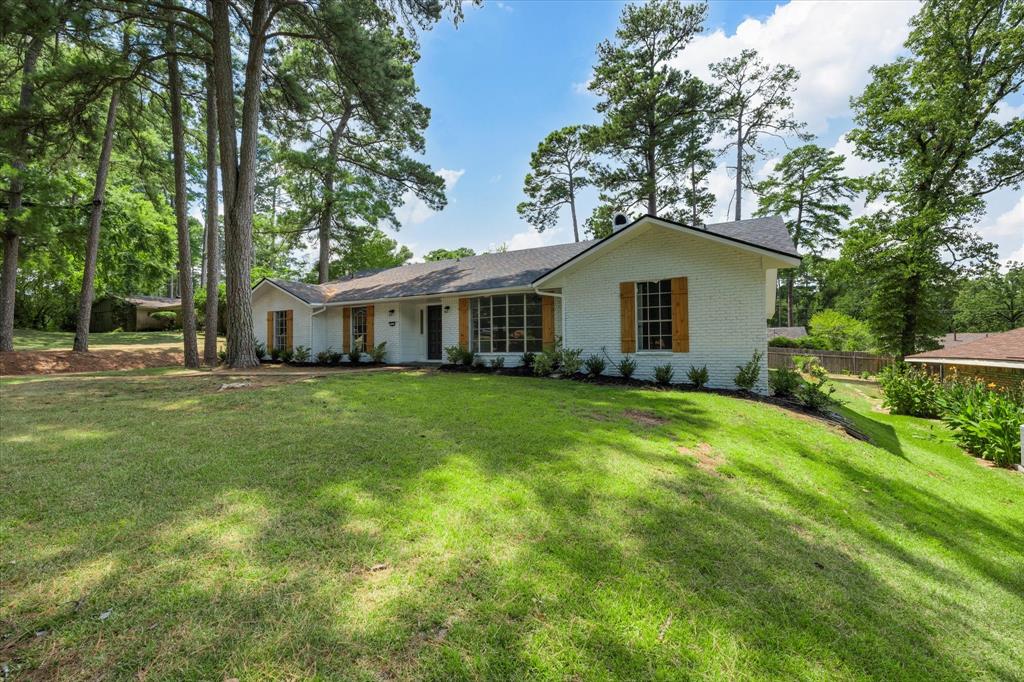 Shreveport, Louisiana 71118, United States, 5 Bedrooms Bedrooms, ,3 BathroomsBathrooms,Residential,Active,197880