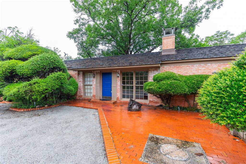 325 Elm Cove Drive