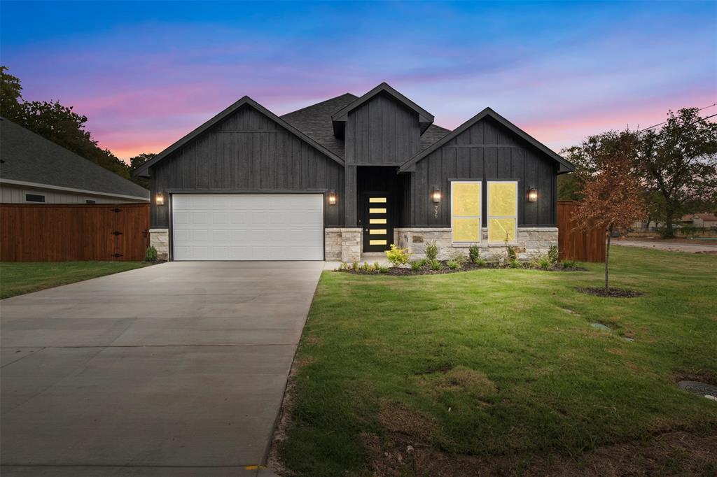 736 Old London Lane