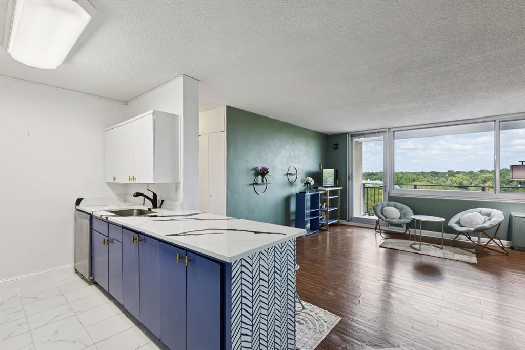 Twenty-One Turtle Creek Condo - Residential Lease