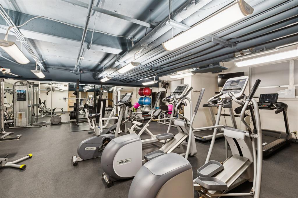 Twenty-One Turtle Creek Condo - Residential Lease