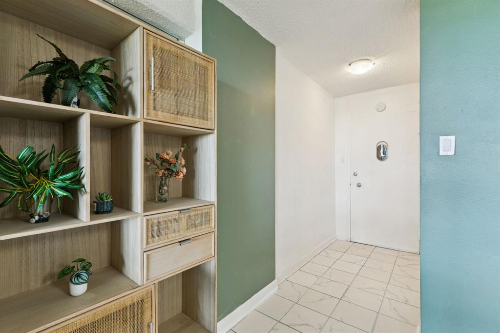 Twenty-One Turtle Creek Condo - Residential Lease