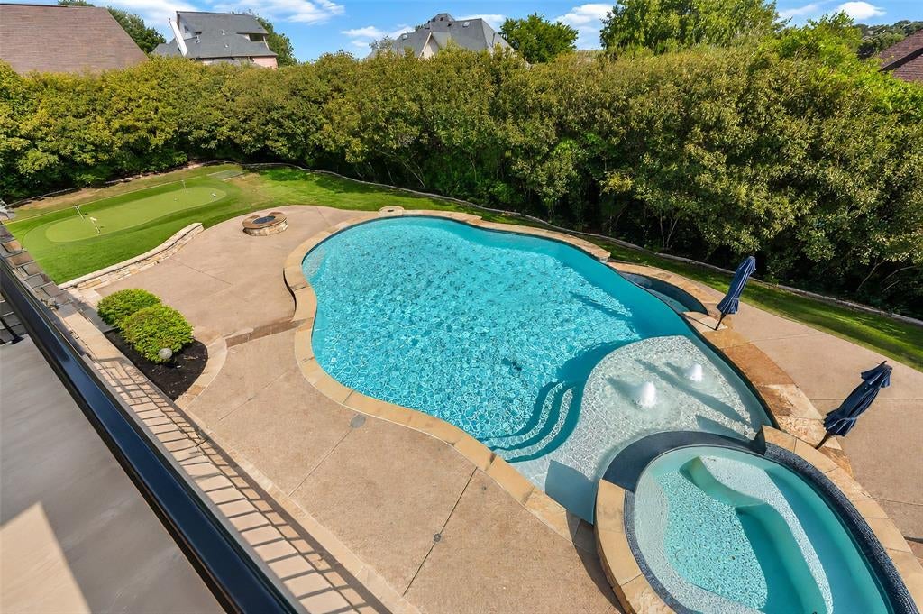 3908 Lakewood Heights Court