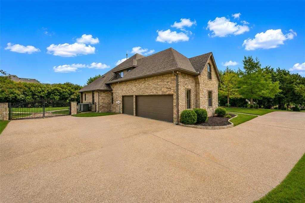 3908 Lakewood Heights Court