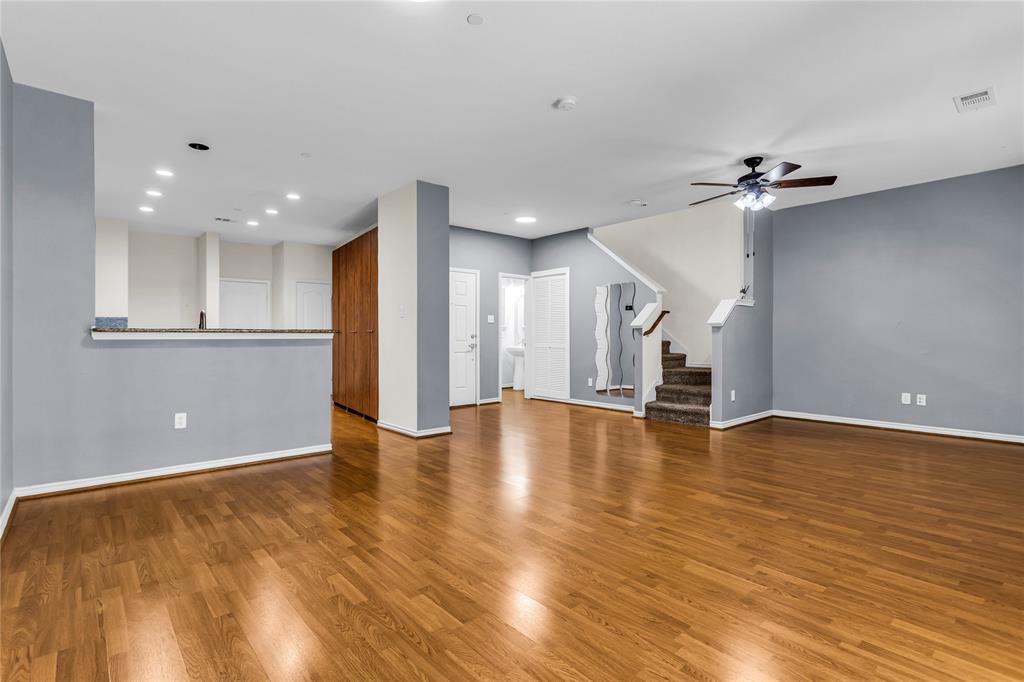 Oak Point Estates - Residential