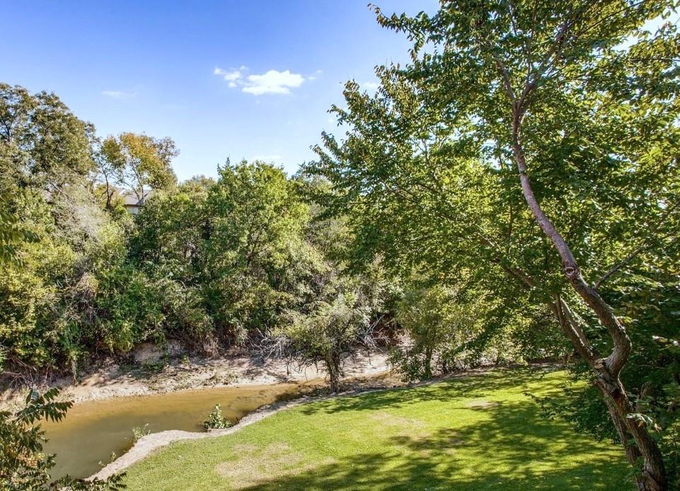 Oaks On The Bend Condos Ph 01-04 - Residential