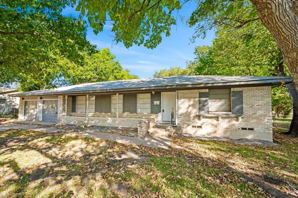 305 Valleyglen Drive