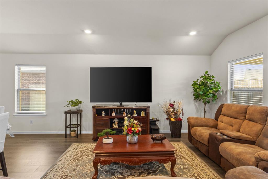 Magnolia Ph 7 - Residential