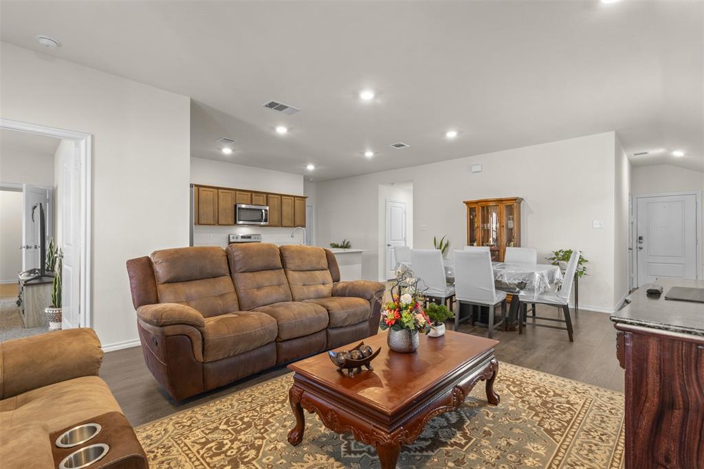 Magnolia Ph 7 - Residential