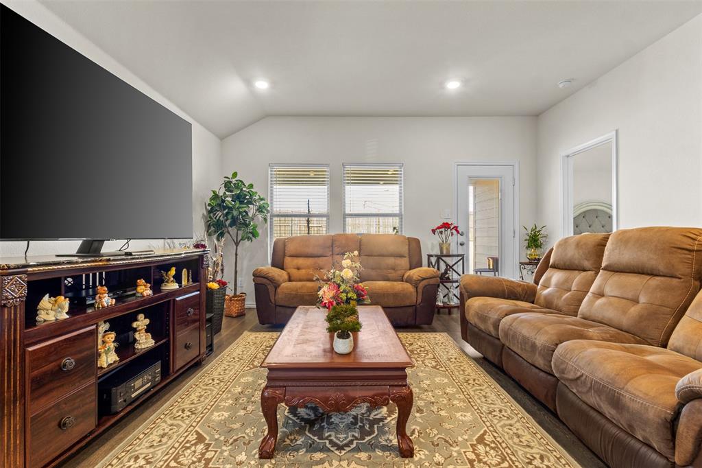 Magnolia Ph 7 - Residential