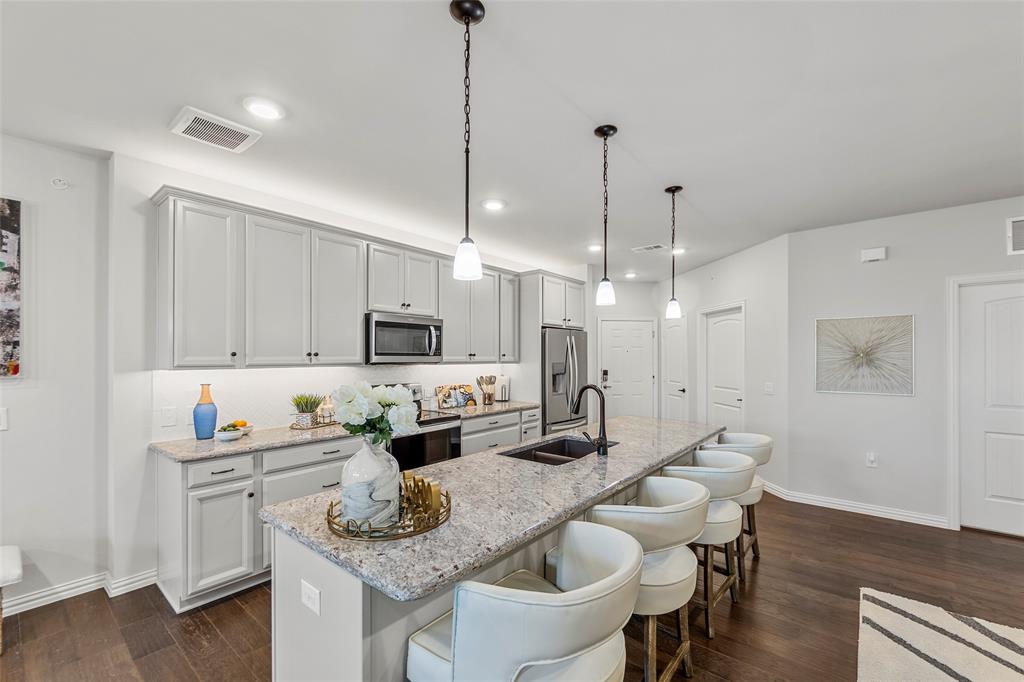 651 N Watters Road I 5407