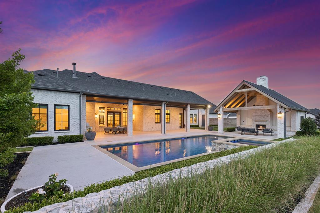 425 Crown Ridge Court