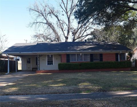 2805 Doles Place Shreveport LA 71104