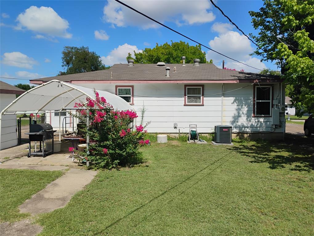 218 Bandera Street
