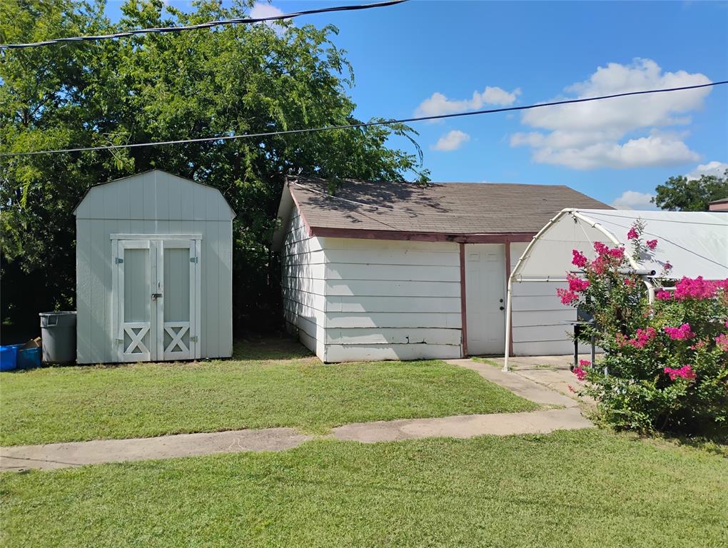 218 Bandera Street