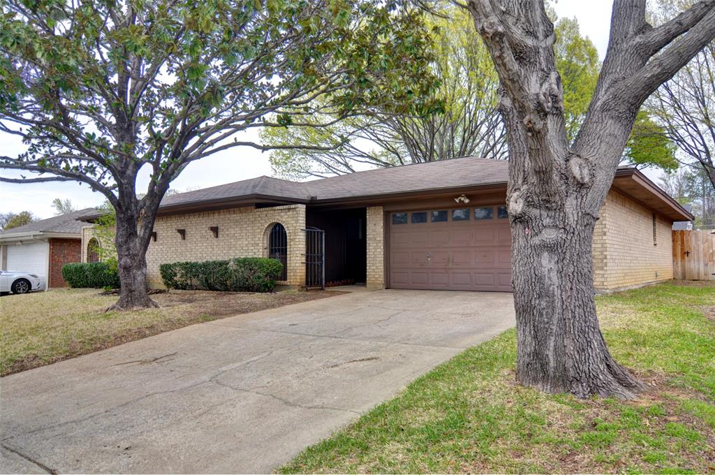 Photo 1 of 36 of 2405 Avonhill Drive house