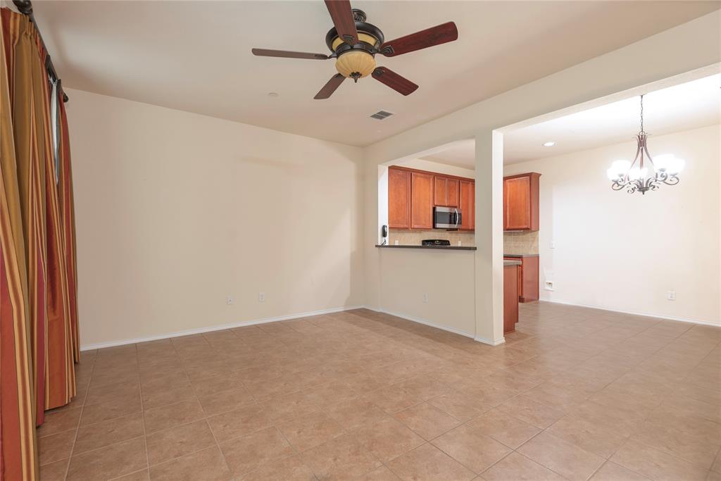 Pasquinellis Village On The Green - Residential