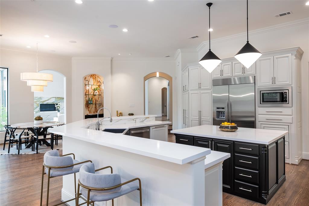 ROYAL CREST - Residential