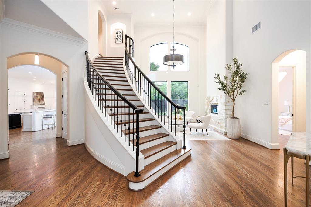 ROYAL CREST - Residential