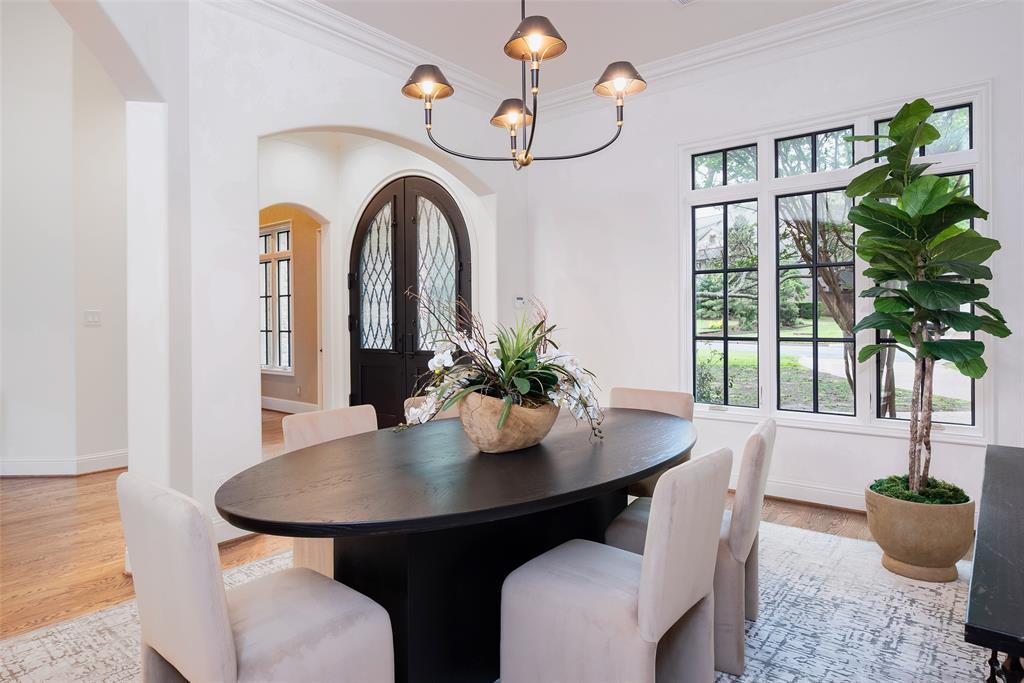 ROYAL CREST - Residential