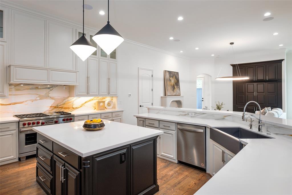 ROYAL CREST - Residential