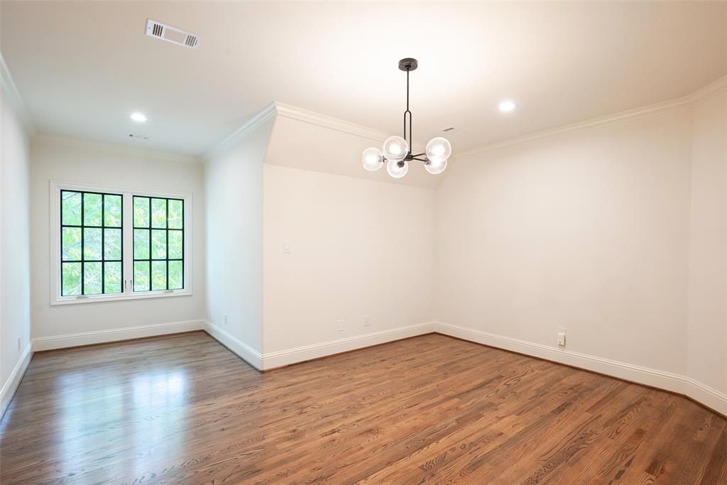 ROYAL CREST - Residential