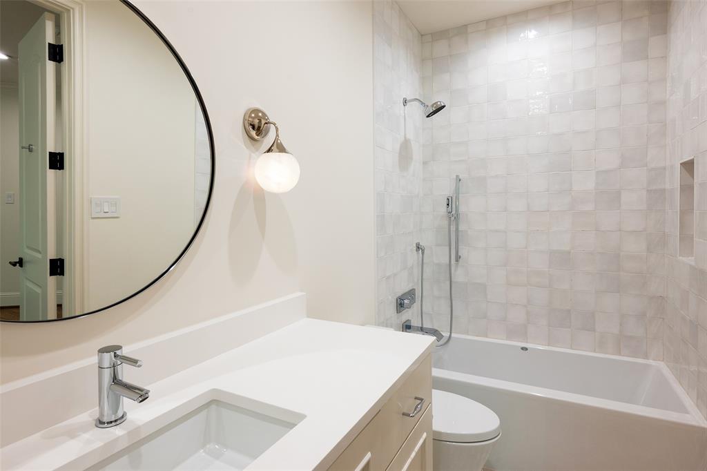 ROYAL CREST - Residential