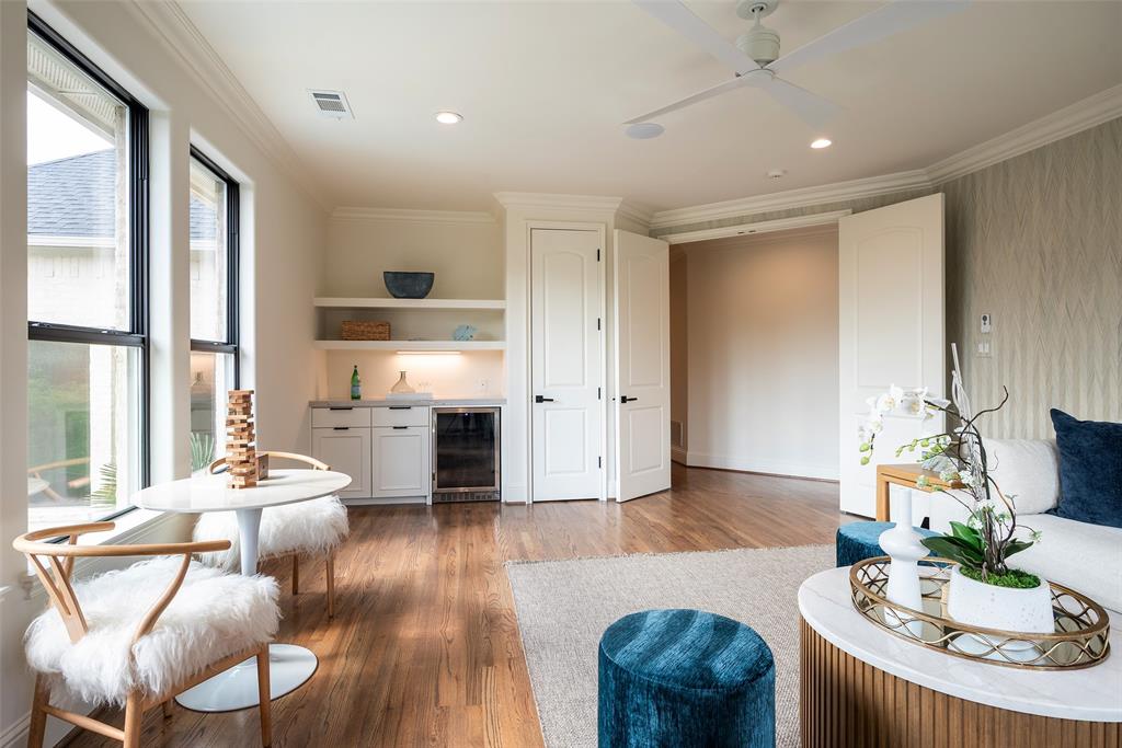 ROYAL CREST - Residential