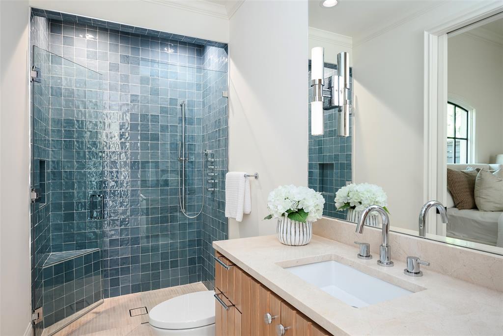 ROYAL CREST - Residential