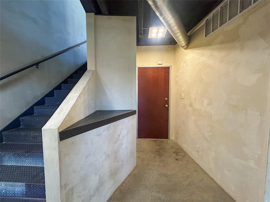 Schaumburg Loft Condominimum - Residential