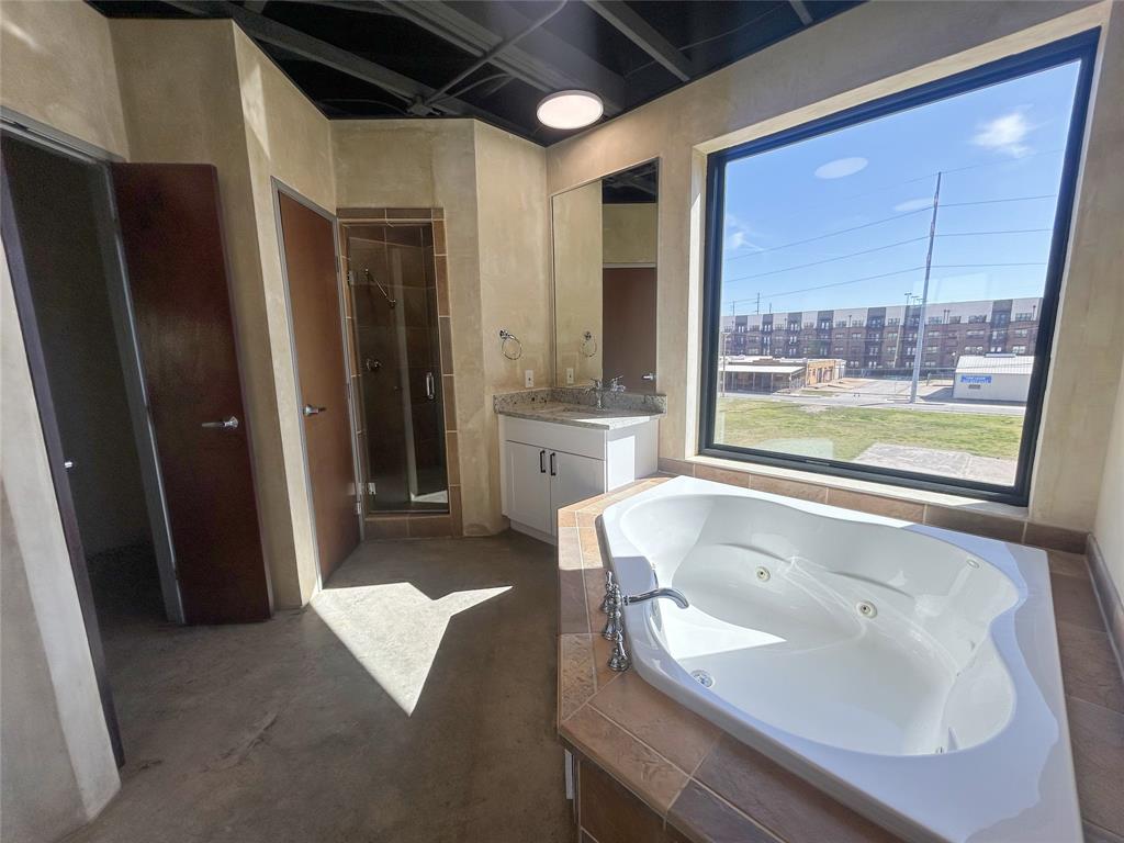 Schaumburg Loft Condominimum - Residential