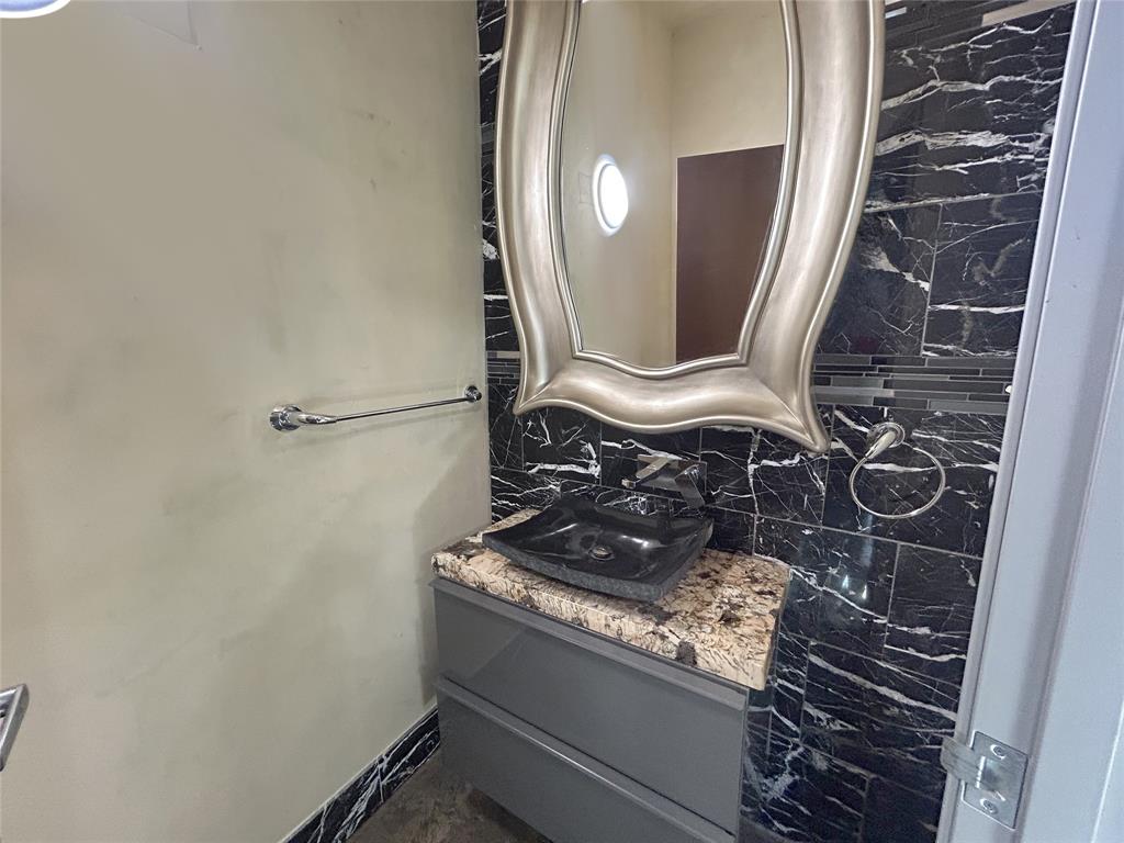 Schaumburg Loft Condominimum - Residential